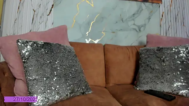 Sophi Johnson online show from November 27, 2025, 4:47 am