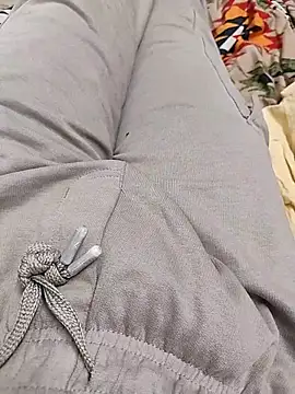 themasklover online show from December 18, 2025, 4:57 pm