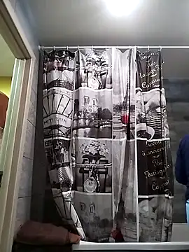 Snapshot of Funny_Karina chatting on December 19, 2025, 8:21 am Funny Karina online show from December 19, 2025, 8:21 am