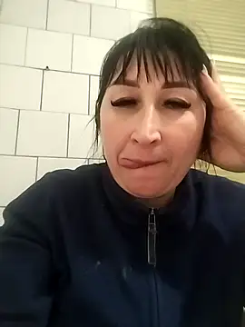 Snapshot of Funny_Karina chatting on January 5, 2026, 6:33 pm Funny Karina online show from January 5, 2026, 6:33 pm