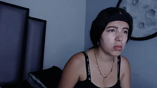 Lucy-23 online show from February 18, 2026, 5:25 am