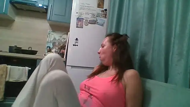 ALICAINWONDERLAND online show from April 18, 2026, 7:58 pm