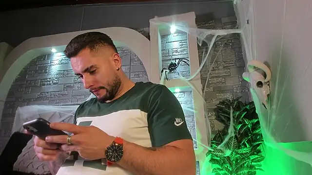 dominic de luca online show from October 21, 2025, 3:07 am