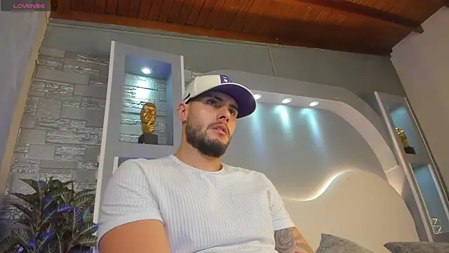 dominic de luca online show from April 15, 2026, 3:02 am