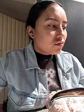 Venus Rivers online show from November 26, 2025, 1:12 pm