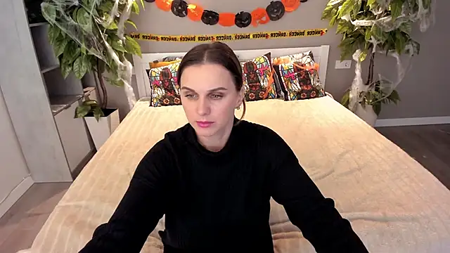 SofiSoft online show from October 27, 2025, 8:46 pm