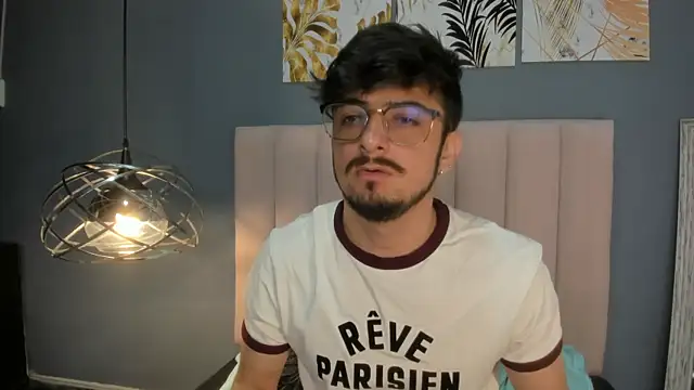 AaronFuentes7 online show from September 22, 2025, 5:37 pm
