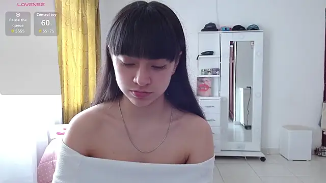 Snapshot of violetta_blackk chatting on October 1, 2025, 3:40 pm violetta blackk online show from October 1, 2025, 3:40 pm