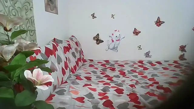 LustInLips online show from February 21, 2026, 3:07 am