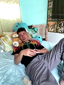 elfernh online show from December 19, 2025, 4:14 pm