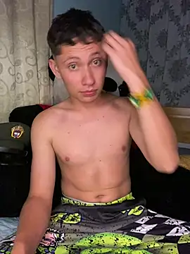 elfernh online show from April 1, 2026, 5:08 am