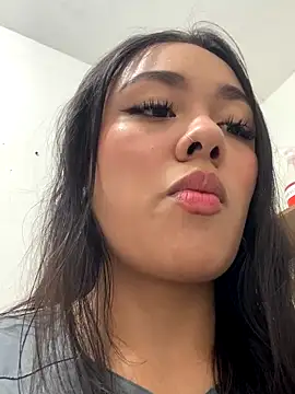 Mariaotalvaro online show from October 29, 2025, 3:14 pm