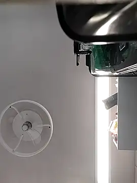 hansvonerotic1 online show from September 15, 2025, 9:53 am