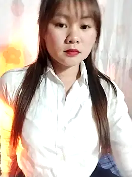 Sisi dy01 online show from May 6, 2026, 1:49 pm