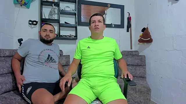 Snapshot of DuoPerverxs chatting on November 6, 2025, 7:04 pm DuoPerverxs online show from November 6, 2025, 7:04 pm