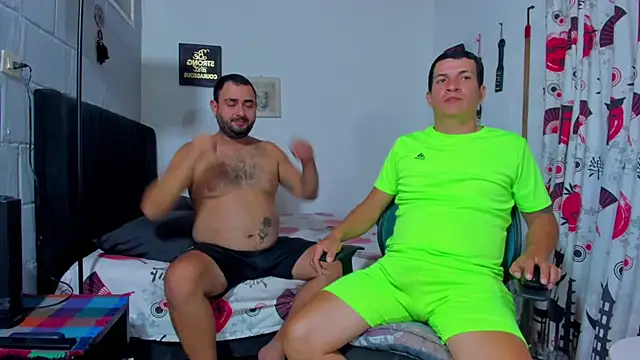 Snapshot of DuoPerverxs chatting on December 2, 2025, 8:04 pm DuoPerverxs online show from December 2, 2025, 8:04 pm