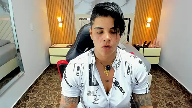 Snapshot of KAROLLJONES1 chatting on May 8, 2026, 7:19 pm KAROLLJONES1 online show from May 8, 2026, 7:19 pm
