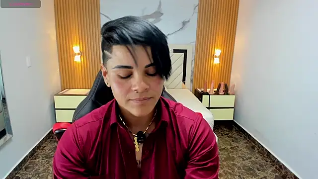 Snapshot of KAROLLJONES1 chatting on May 19, 2026, 7:20 pm KAROLLJONES1 online show from May 19, 2026, 7:20 pm