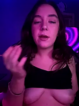 goddessmissmia online show from October 26, 2025, 4:51 am