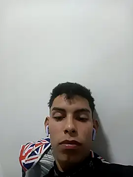 Room 69x online show from November 19, 2025, 9:09 am