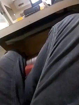 kiss like choco11 online show from September 18, 2025, 1:13 pm