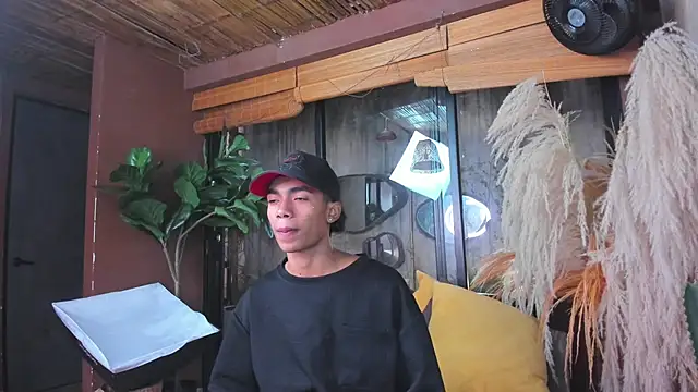 AlanCutee online show from November 24, 2025, 11:54 am