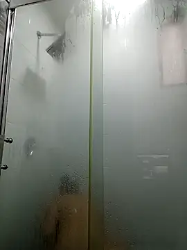 Snapshot of Esmeralda333 chatting on October 22, 2025, 2:50 pm Esmeralda333 online show from October 22, 2025, 2:50 pm