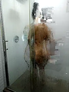 Snapshot of Esmeralda333 chatting on November 7, 2025, 2:39 pm Esmeralda333 online show from November 7, 2025, 2:39 pm