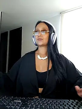 Esmeralda333 online show from March 3, 2026, 2:45 pm