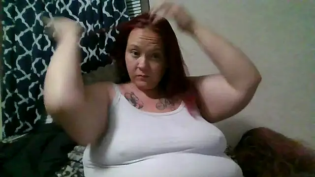 ThickkkMama420 online show from April 22, 2026, 9:44 am