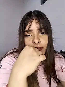 Nahomy cm online show from September 8, 2025, 10:09 pm