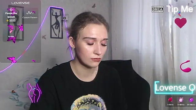 sweetest-cherry online show from October 13, 2025, 11:43 am