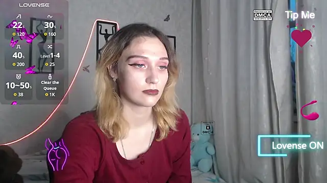 sweetest-cherry online show from December 1, 2025, 1:05 pm