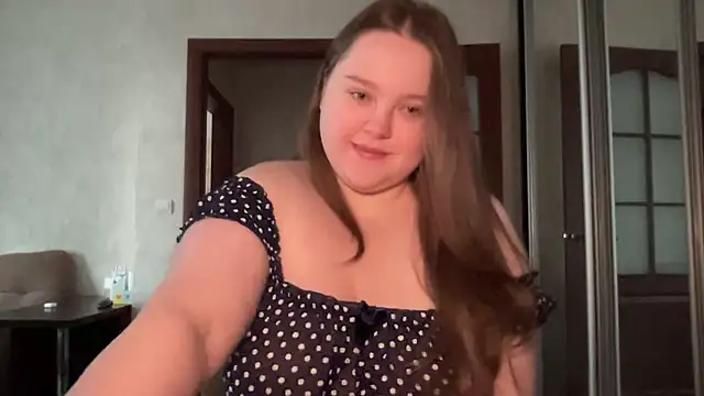 Snapshot of Alice898 chatting on October 14, 2025, 12:06 pm Alice898 online show from October 14, 2025, 12:06 pm