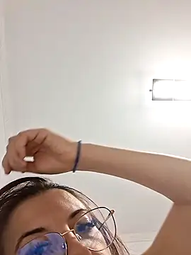 Anayssa  online show from October 1, 2025, 6:36 pm