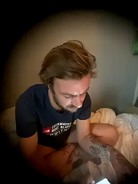 Snapshot of 3615-ULLA chatting on November 5, 2025, 4:07 pm 3615-ULLA online show from November 5, 2025, 4:07 pm