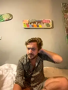 Snapshot of 3615-ULLA chatting on November 8, 2025, 8:51 pm 3615-ULLA online show from November 8, 2025, 8:51 pm