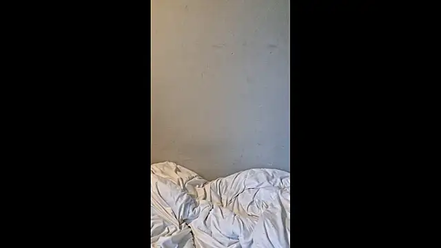 Snapshot of 3615-ULLA chatting on November 20, 2025, 3:01 pm 3615-ULLA online show from November 20, 2025, 3:01 pm