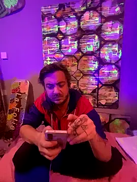 Snapshot of 3615-ULLA chatting on December 18, 2025, 10:27 pm 3615-ULLA online show from December 18, 2025, 10:27 pm