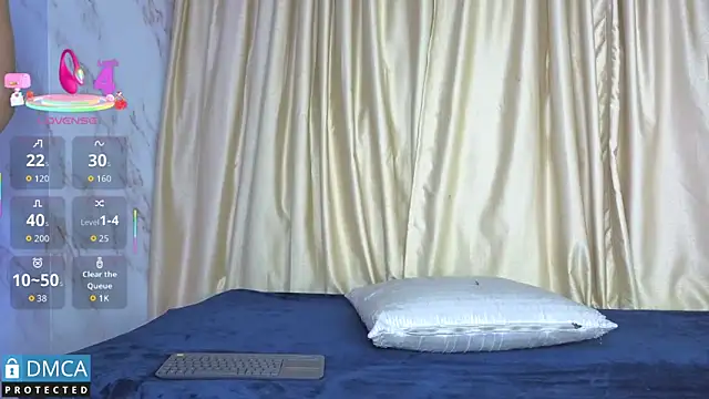 Clhoee  online show from October 27, 2025, 3:10 am