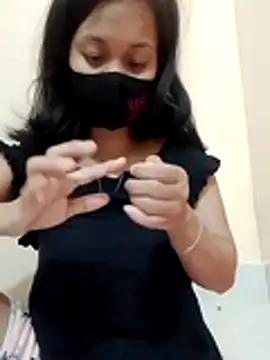 Sweet Bindika07 online show from October 26, 2025, 3:29 pm