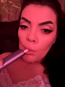 LeaRos online show from September 29, 2025, 12:21 pm