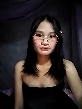 saronla 03 online show from November 12, 2025, 3:23 pm