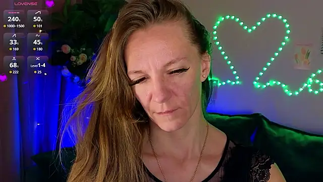 Jesica mooon online show from February 7, 2026, 1:31 am