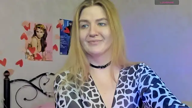 Snapshot of Ruby_Al1en chatting on February 28, 2026, 1:28 am Ruby Al1en online show from February 28, 2026, 1:28 am