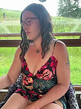 Snapshot of Nadja_Noir chatting on June 16, 2026, 3:47 pm Nadja Noir online show from June 16, 2026, 3:47 pm