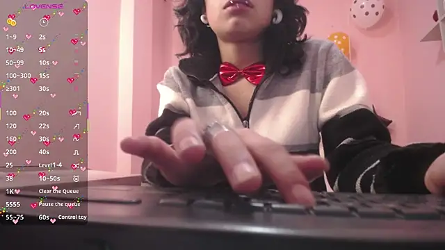 LadyWawy online show from October 17, 2025, 12:52 pm