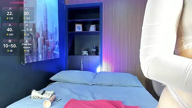 Snapshot of SamaraAnders_ chatting on October 17, 2025, 4:26 am SamaraAnders online show from October 17, 2025, 4:26 am