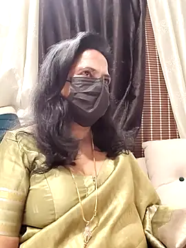 mallu-lover online show from March 7, 2026, 4:04 pm