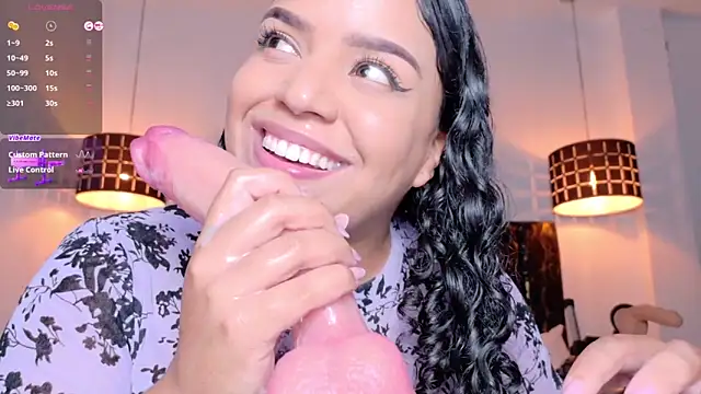 Snapshot of emily_perezz chatting on February 2, 2026, 7:23 pm emily perezz online show from February 2, 2026, 7:23 pm